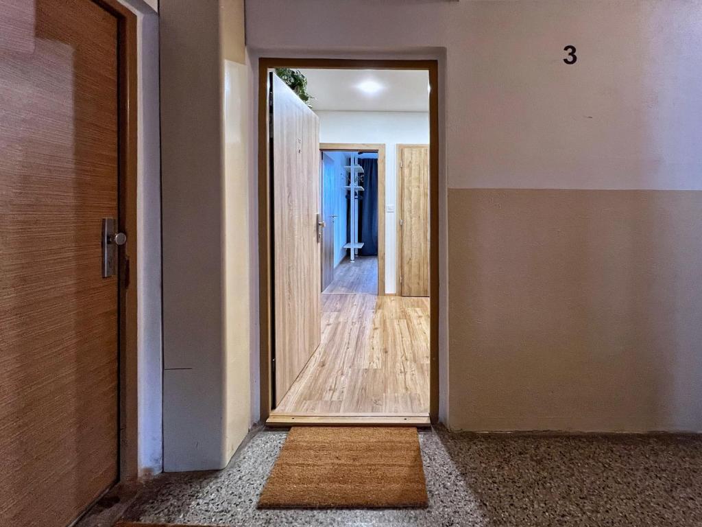 Fotografie z fotogalerie ubytování Jana's WOW apt, 3 room, free parking, 15'Airpt, 25'City v Praze