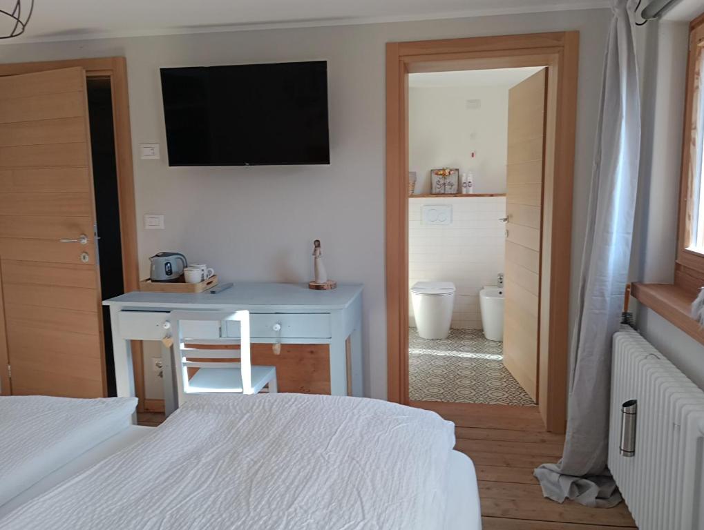 AGRITURISMO BORGO DAMOS - Habitación Doble Con Vistas A La Montaña