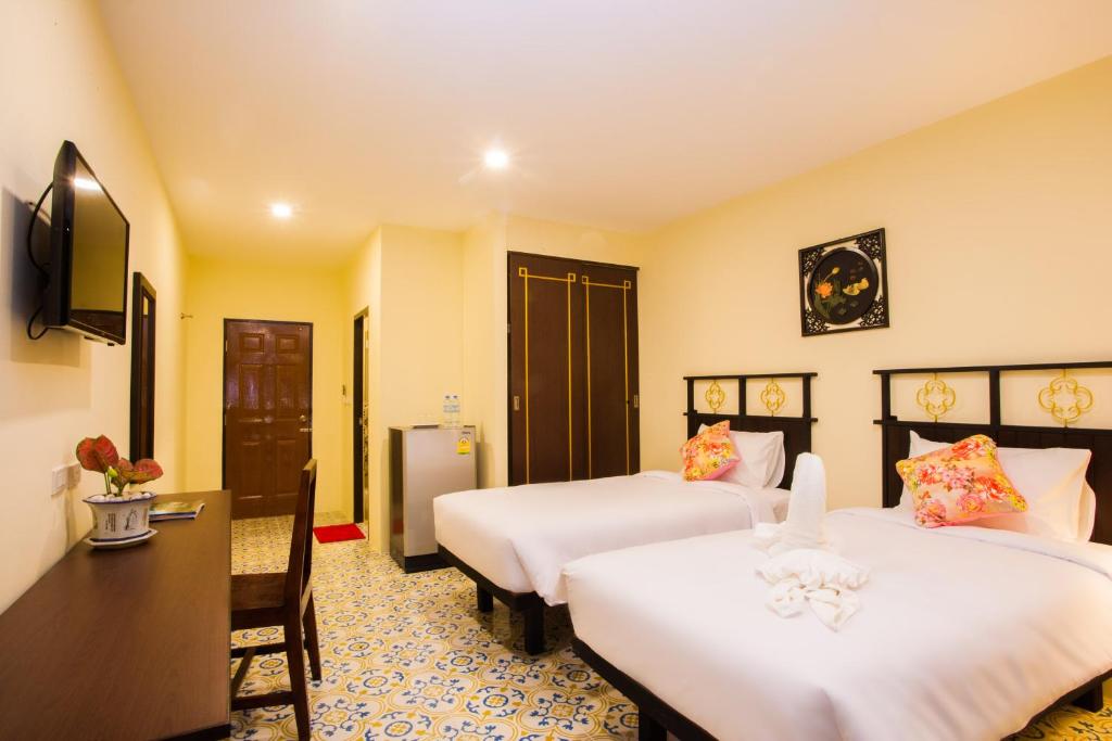 
Deluxe Twin Room with Balcony
