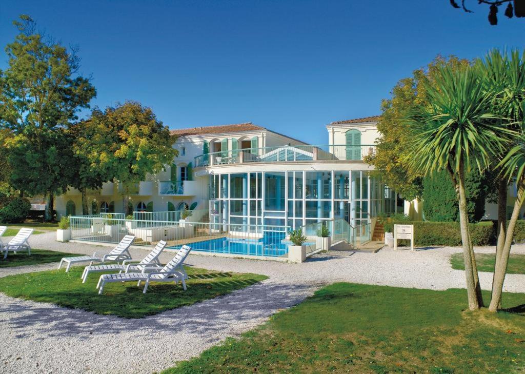 Πισίνα στο ή κοντά στο Appartement 91 Palais des Gouverneurs Jardin Piscine Sauna Hammam Sport