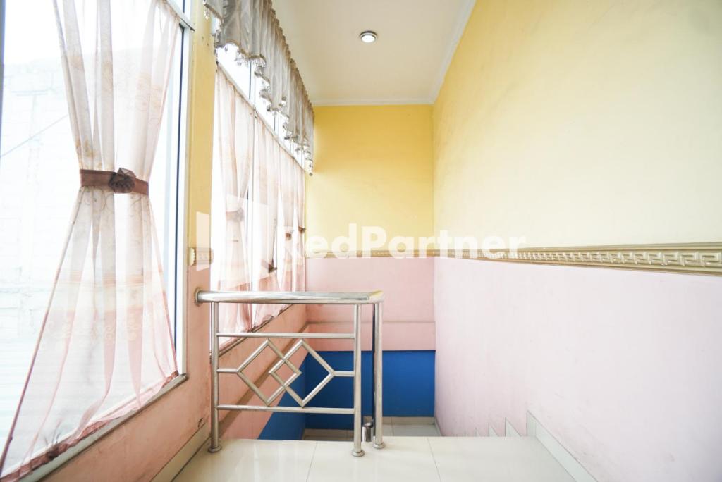 Fotografie z fotogalerie ubytování Surabaya Jaya Hotel near Soekarno Hatta Airport Redpartner v destinaci Rawalembang