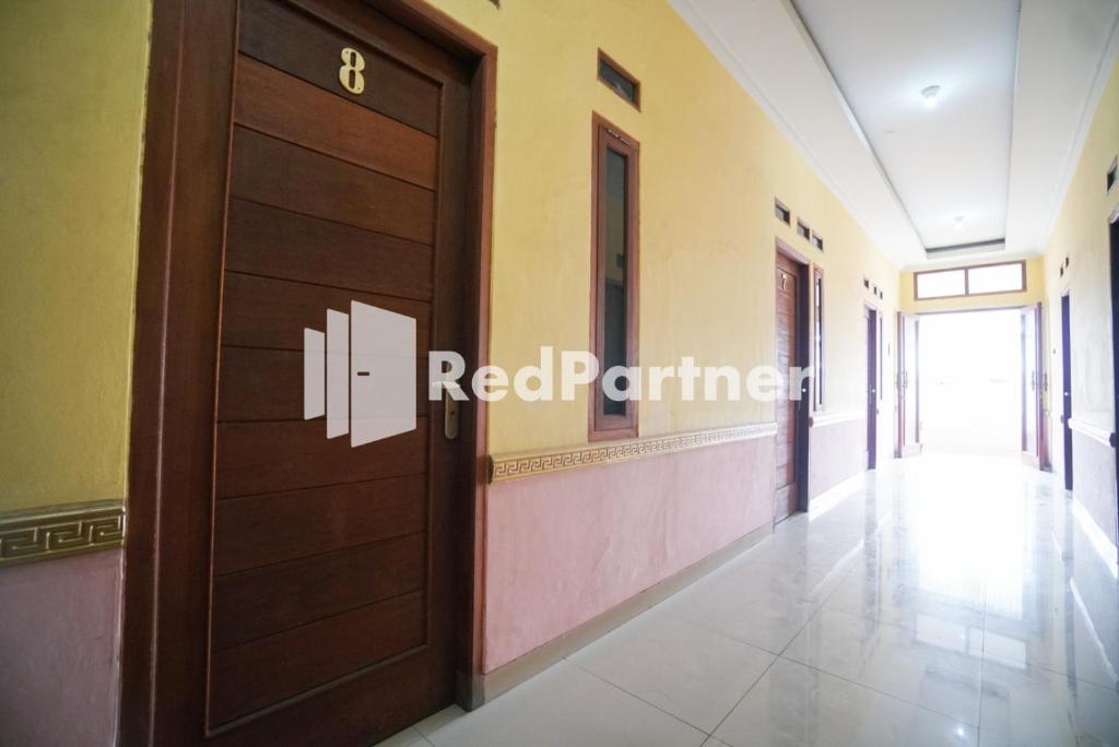 Fotografie z fotogalerie ubytování Surabaya Jaya Hotel near Soekarno Hatta Airport Redpartner v destinaci Rawalembang