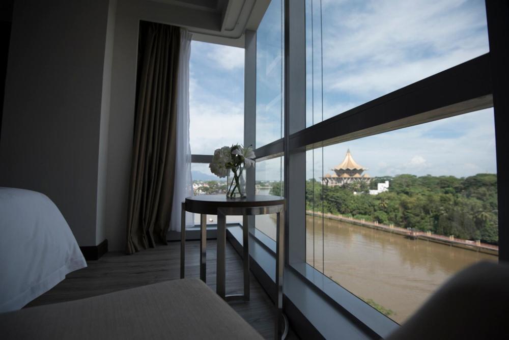Balkón nebo terasa v ubytování Astana Wing - Riverside Majestic Hotel
