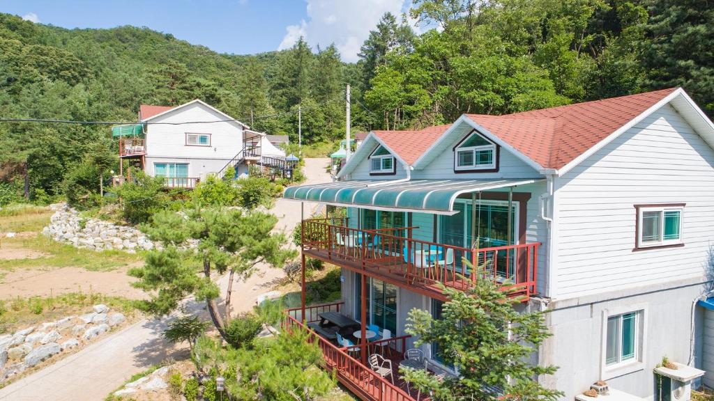 Gallery image of Hongcheon Suar Pension in Torung-gol