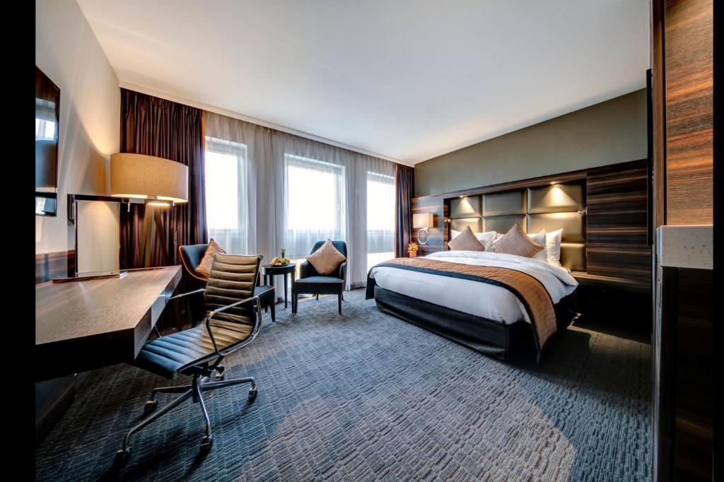 Hotel Beaulac - 湖の景色を望むトリプルルーム