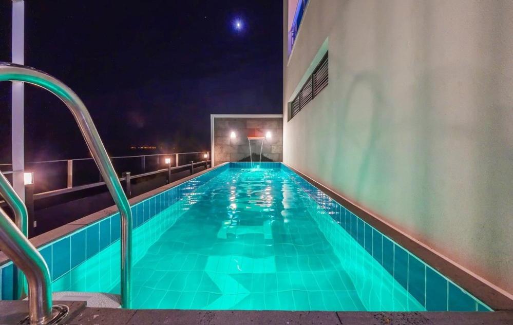 Bazén v ubytování Miamor Pool Villa nebo v jeho okolí