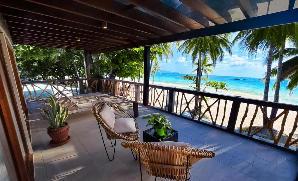 Balkón nebo terasa v ubytování Red Coconut Beach Hotel Boracay