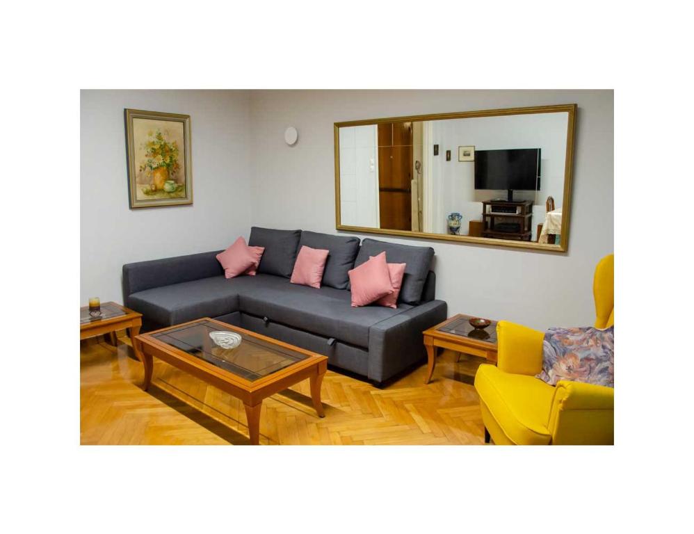 Roza's apartment