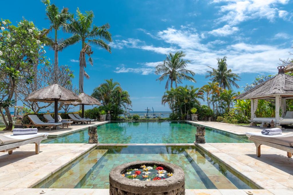 Πισίνα στο ή κοντά στο Villa Lotus Dencarik