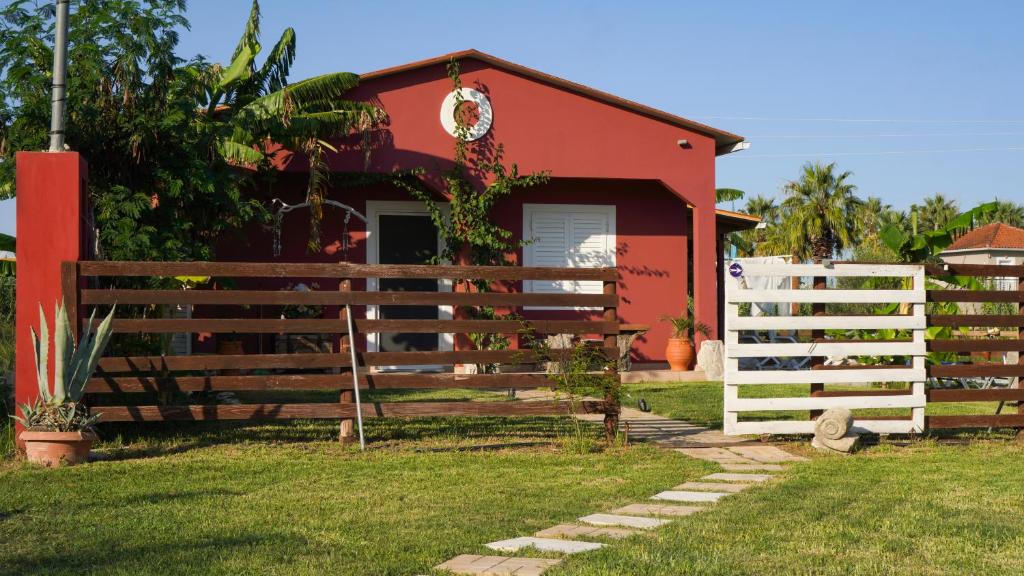 Vonkajšia záhrada v ubytovaní Konstantinos holidays house