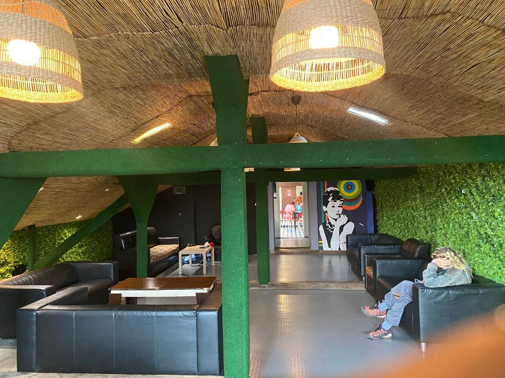 Posezení v ubytování Bla Bla Hostel