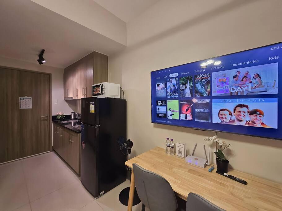 1BR Condotel with Balcony at FAME Residences #FM62