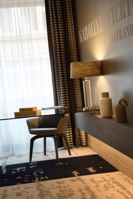 
Deluxe Room, Guest room, 1 King
