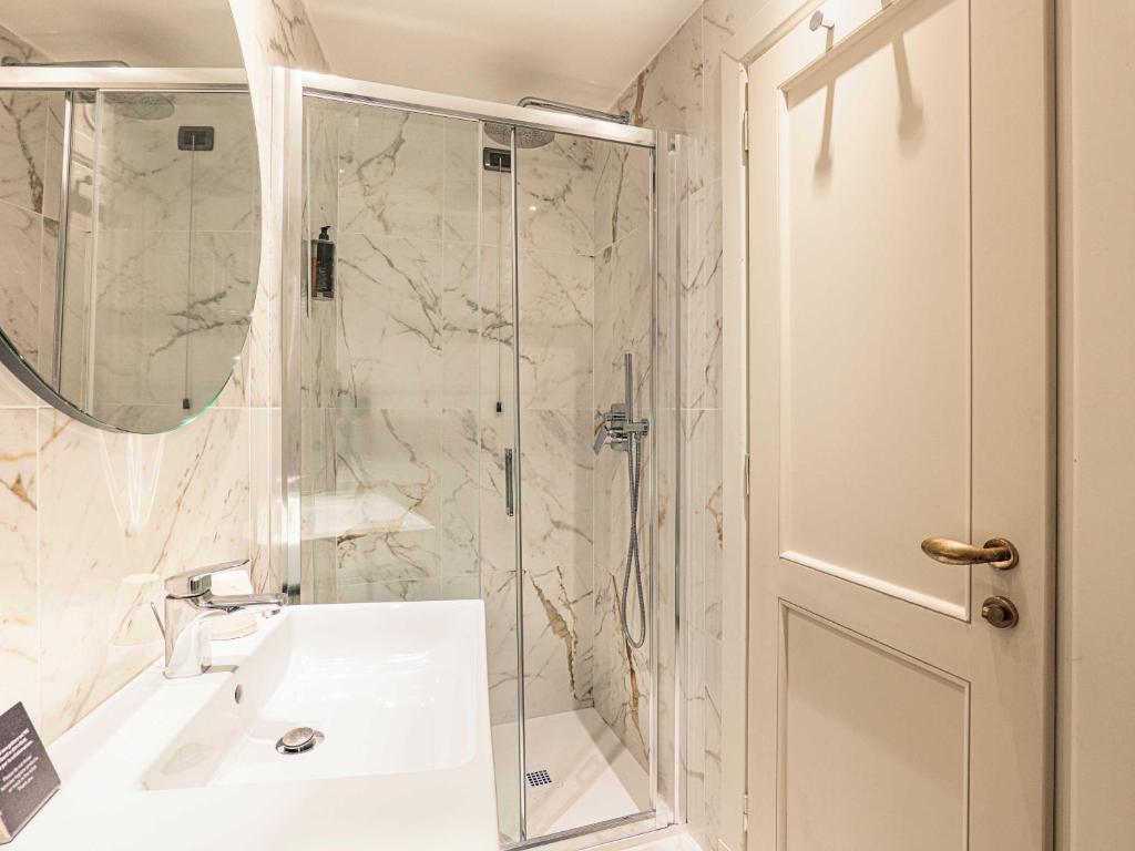 Koupelna v ubytování B&B Hotel Firenze Laurus Al Duomo