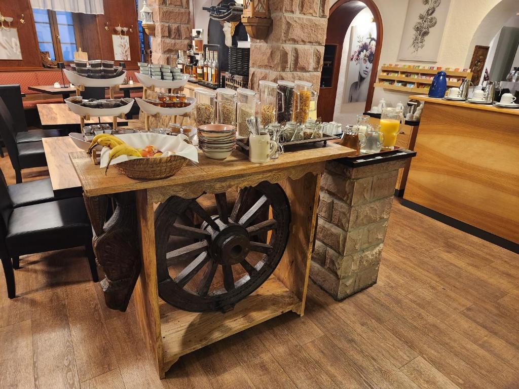 Hotel Rose Heidelberg inklusive Frühstück, Saunanutzung und Parkplätze nach Verfügbarkeit - Resim 9