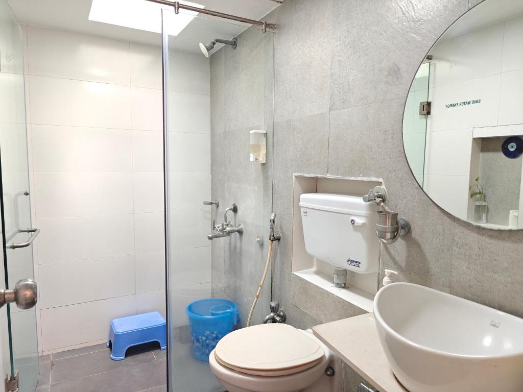 Koupelna v ubytování Chandralok Service Apartments