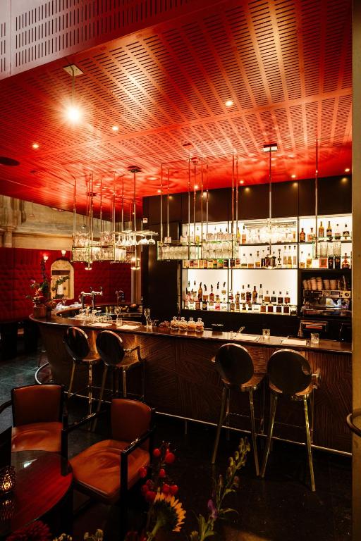 Лаундж или бар в Kruisherenhotel Maastricht - Oostwegel Collection, member of Design Hotels