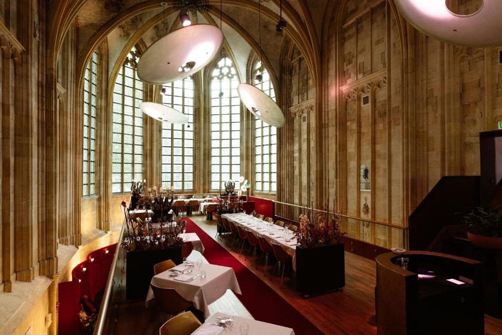 Kruisherenhotel Maastricht - Oostwegel Collection, member of Design Hotels - Resim 17