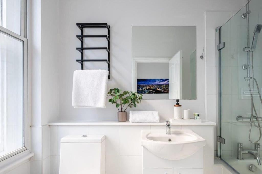 Liverpool street Apartment - One-Bedroom Apartment