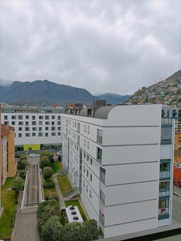 Pogled na planinu ili pogled na planinu iz apartmana