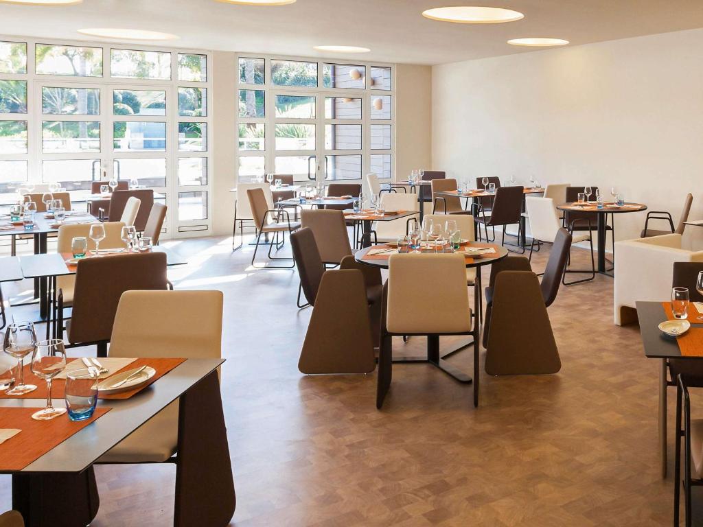 Ресторан / где поесть в Novotel Setubal