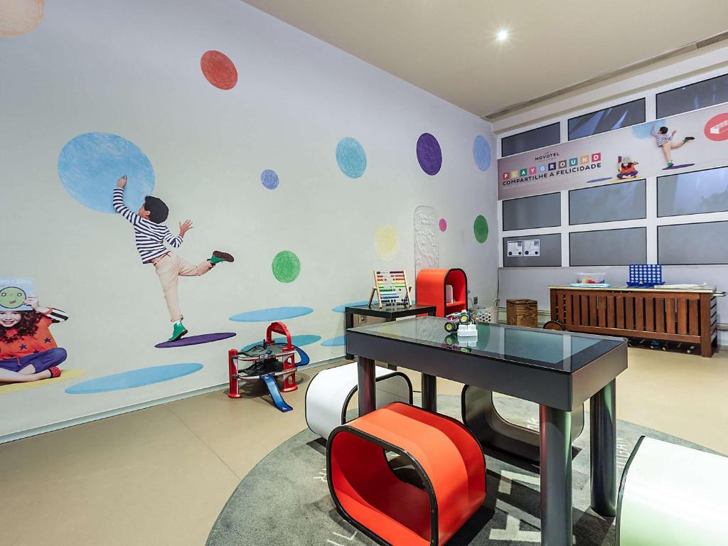 Гостиная зона в Novotel Setubal