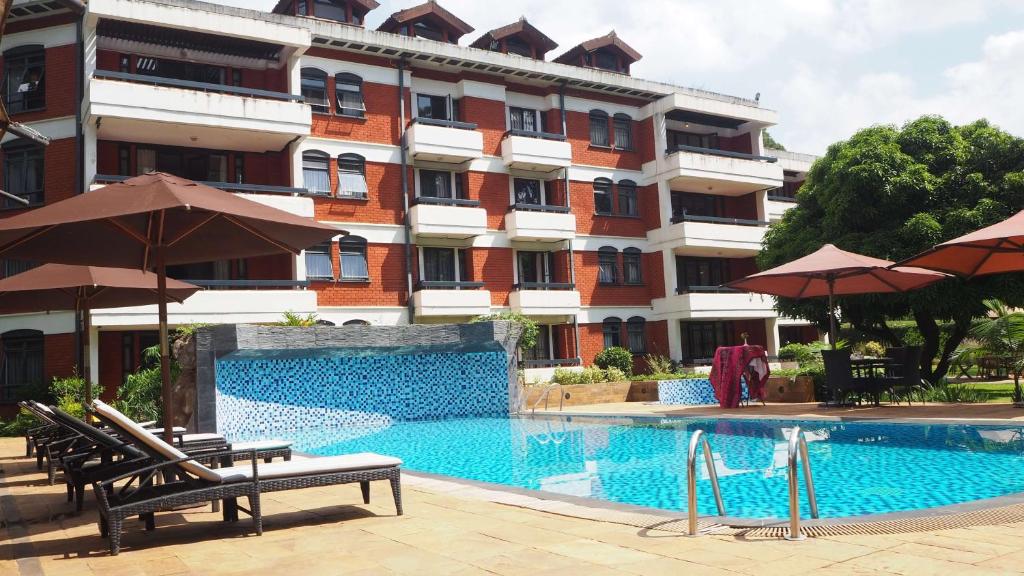 A piscina em ou perto de Heri Heights Hotel Apartments, SureStay Collection by Best Western