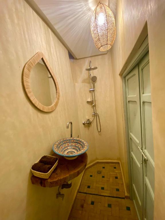 Koupelna v ubytování Riad La perle de Bacha