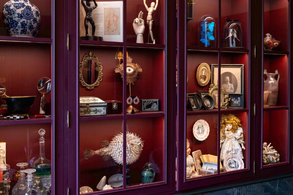 UNE AUTRE CHAMBRE - Resim 17