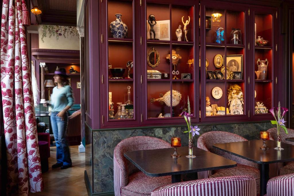 UNE AUTRE CHAMBRE - Resim 18