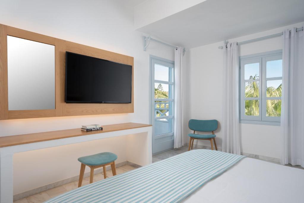 Santorini Kastelli Resort - Master Suite