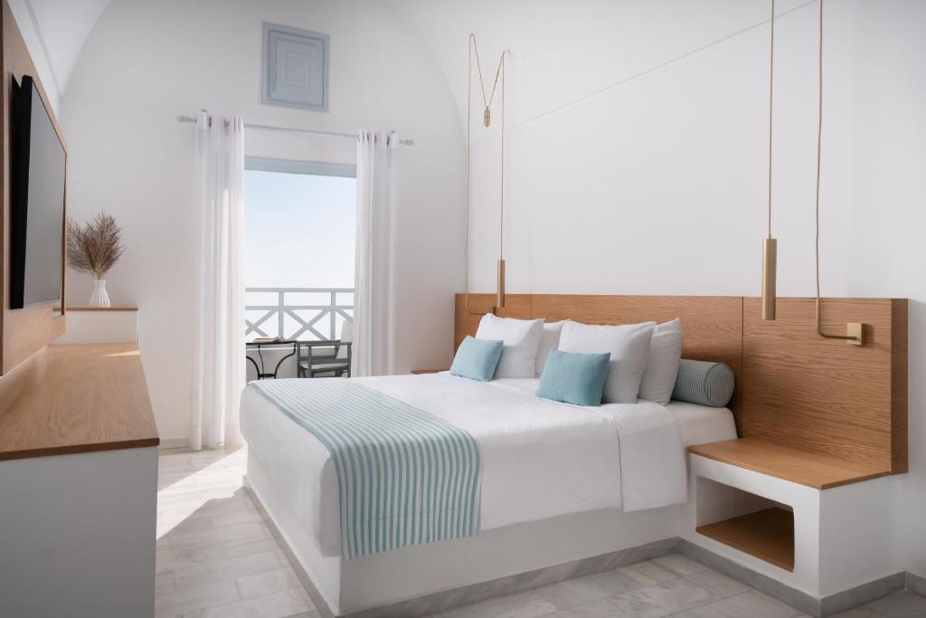 Santorini Kastelli Resort - Classic Double Room