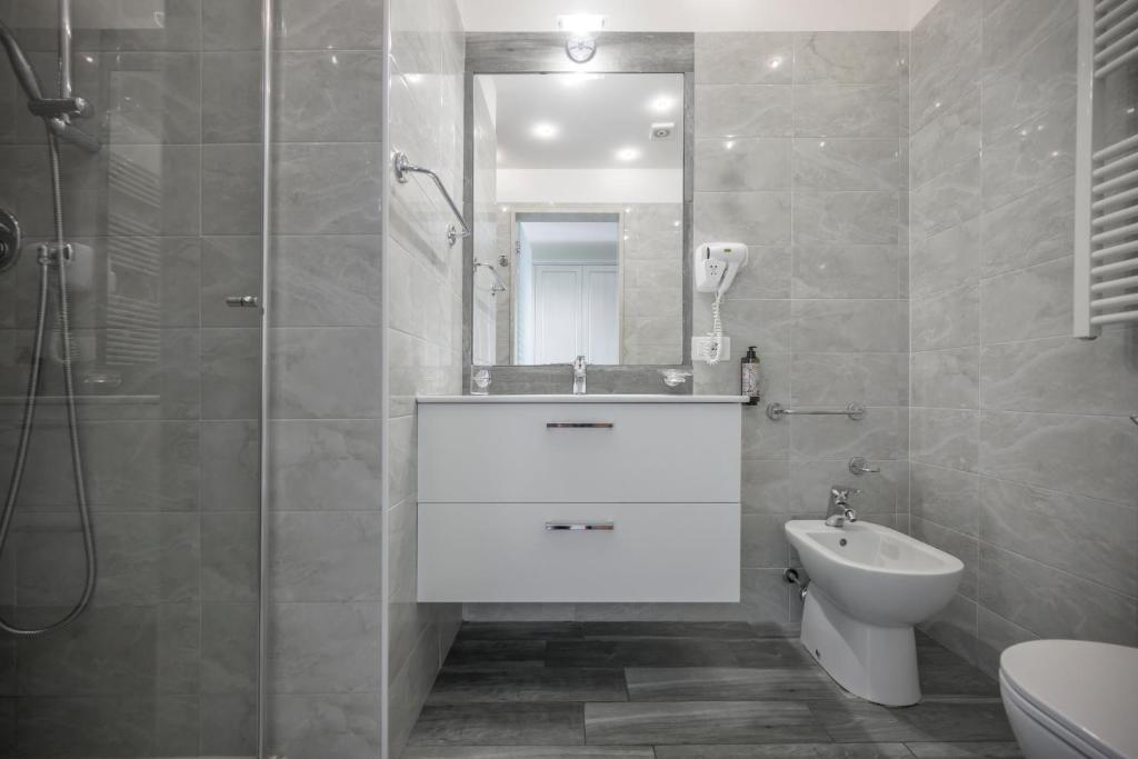 Kúpeľňa v ubytovaní Hotel Villa Paradiso Suite