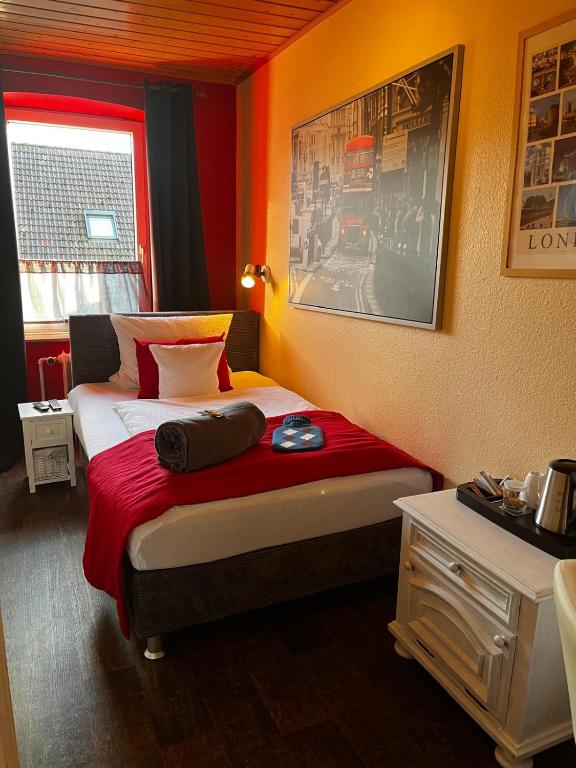 Postel nebo postele na pokoji v ubytování Henblas Hotel