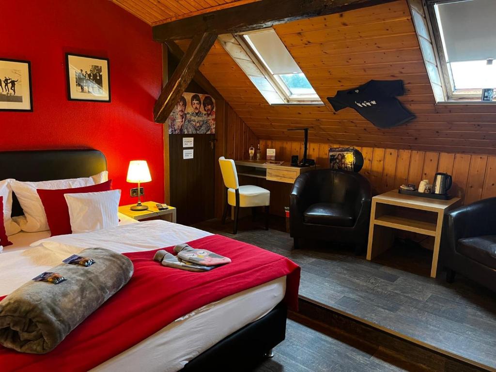 Postel nebo postele na pokoji v ubytování Henblas Hotel