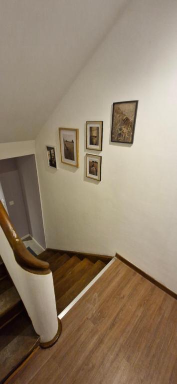 Entire house with arcade machine in a private backyard, 3 bedrooms, 1 bathroom, 1 leaving room with convertible sofa and open kitchen – photo 33