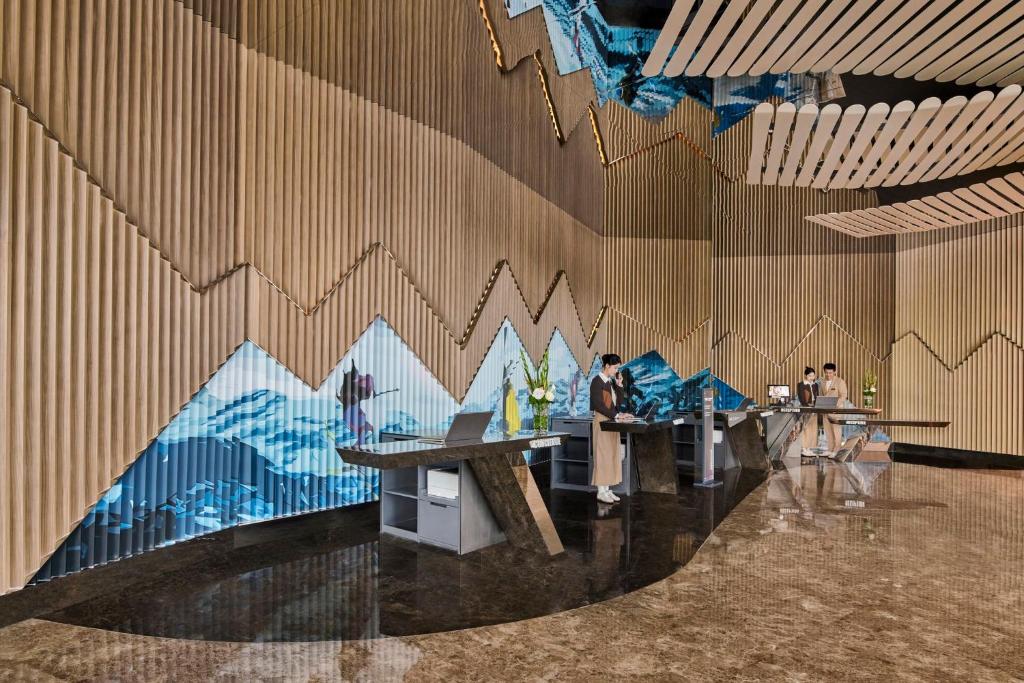 Restaurace v ubytování Crowne Plaza Shanghai Snow World by IHG