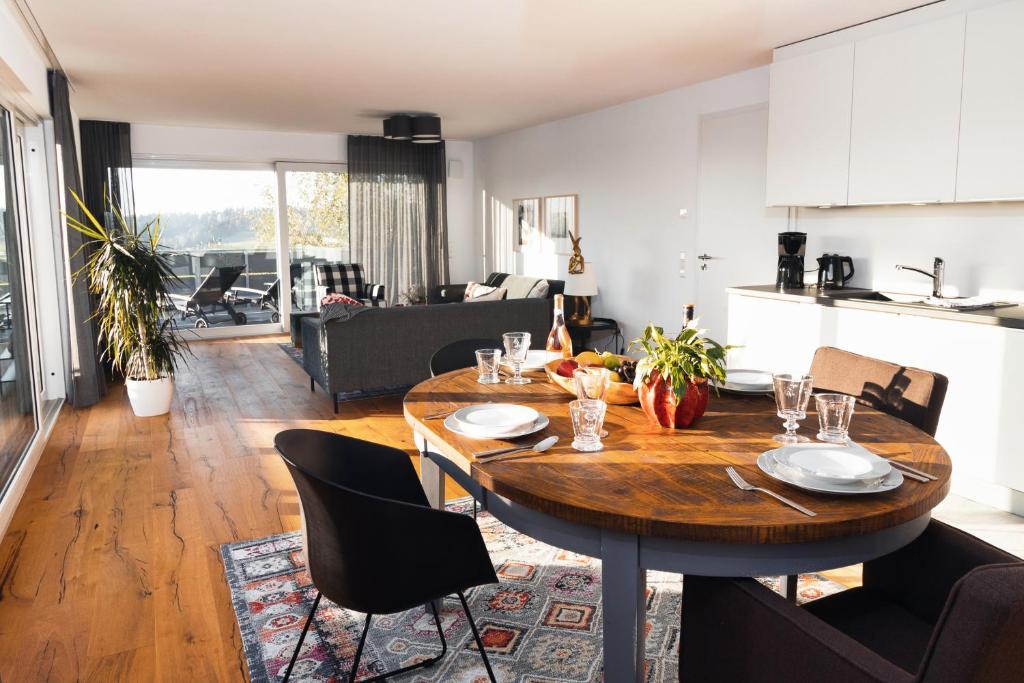 Kuchyň nebo kuchyňský kout v ubytování HEIMATEL - Bodensee Residenz Allgäu