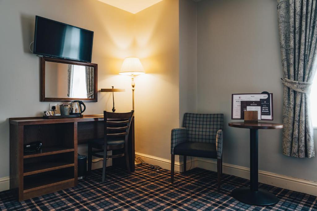 The Coniston Inn - The Inn Collection Group - King Room - Disability Access