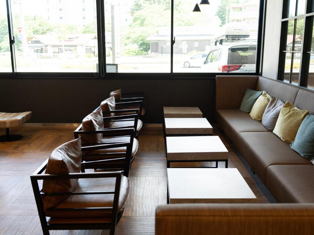 Posezení v ubytování Super Hotel Fujikawaguchiko Tennenonsen