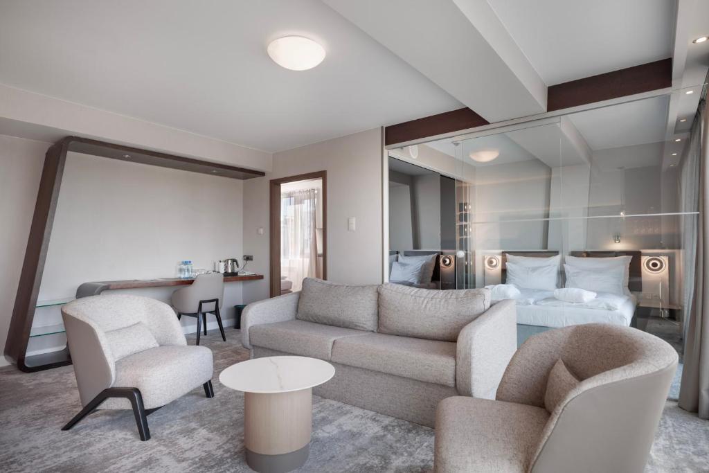 Marine Hotel by Zdrojowa - 17