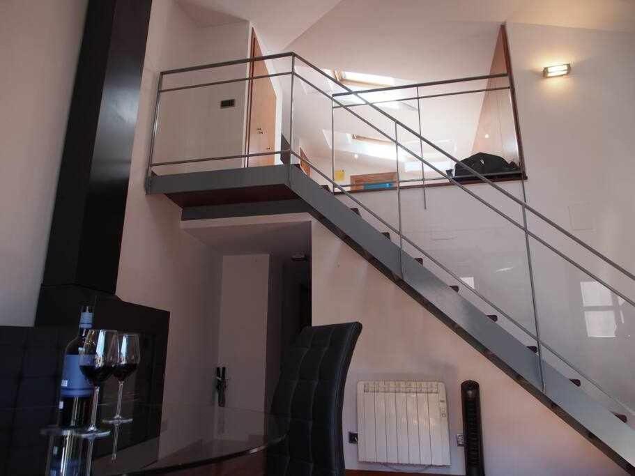 Fotografia z galérie ubytovania Modern apt in old town w cathedral views v destinácii Girona