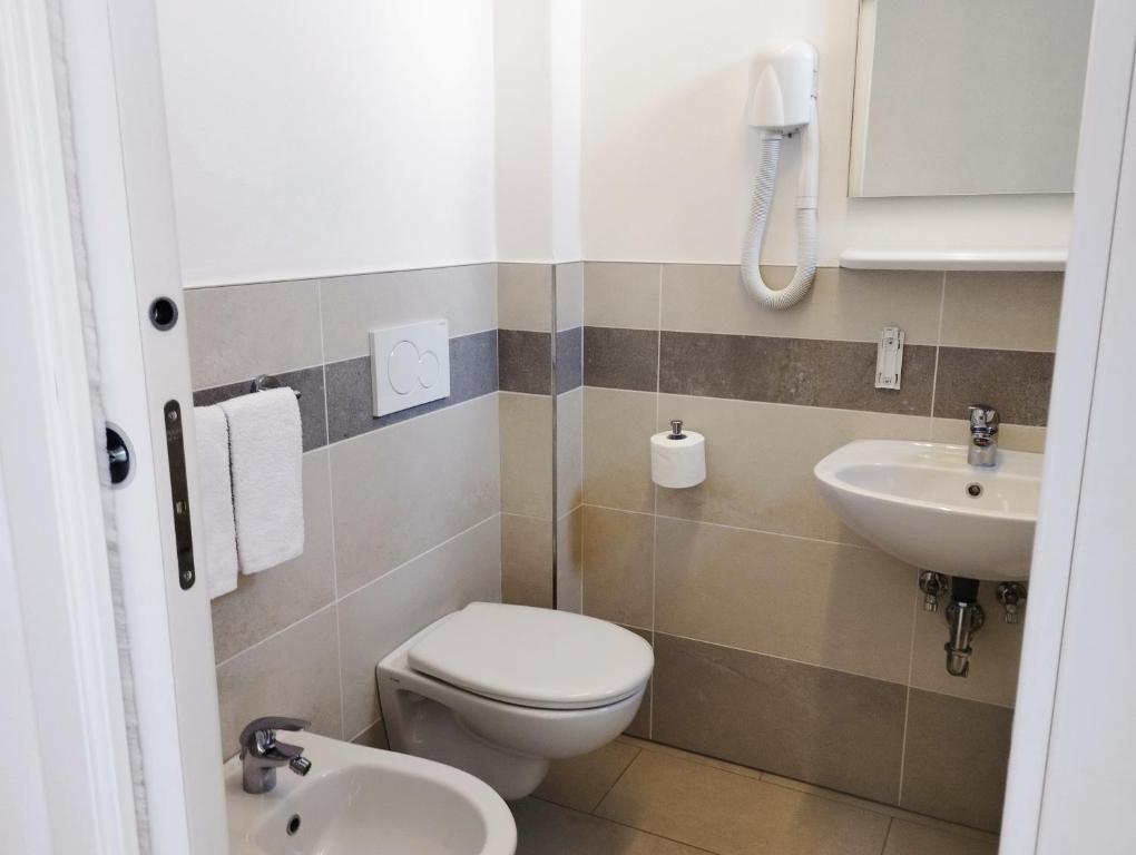 Kúpeľňa v ubytovaní Hotel Excelsior