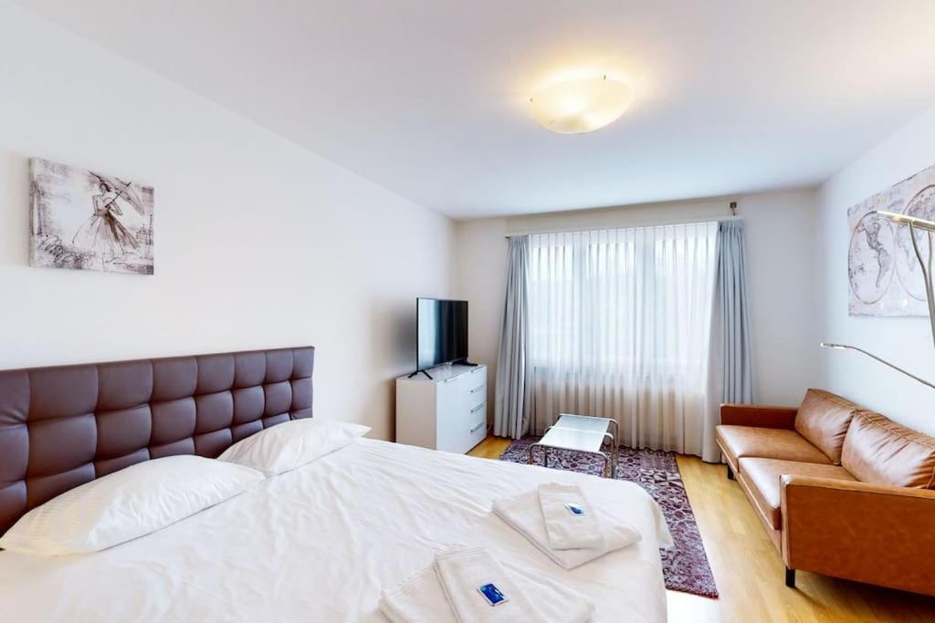Very spacious studio in city center - Parkview 4