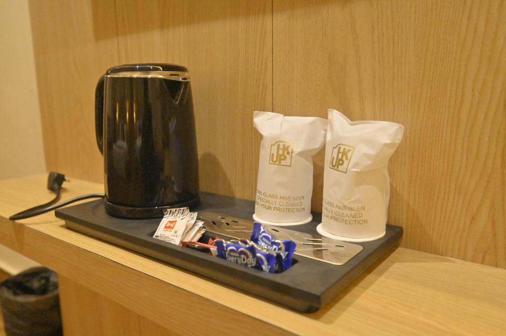 Příslušenství pro přípravu čaje a kávy v ubytování Hotel JK palace