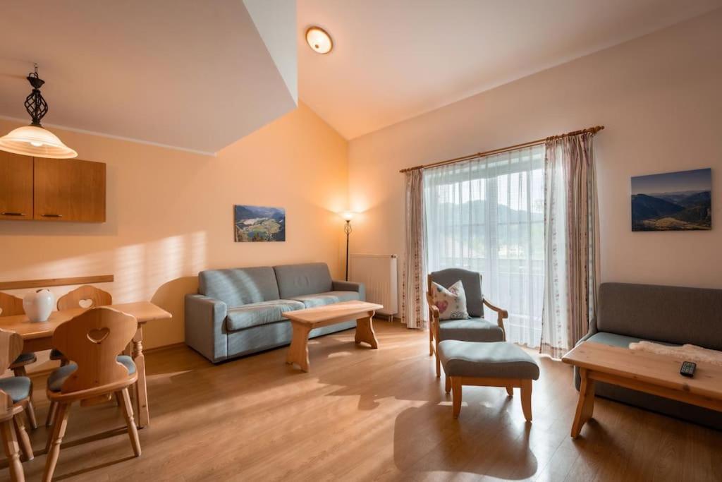 Χώρος καθιστικού στο 4 Star Maisonnette mit Kaiser Blick, Sauna, Schwimmbad