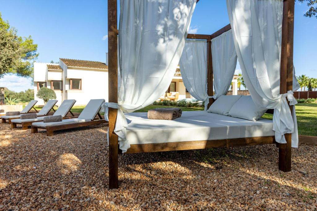 Zahrada ubytování Es Mirador de Vernissa Jacuzzi sauna y piscina