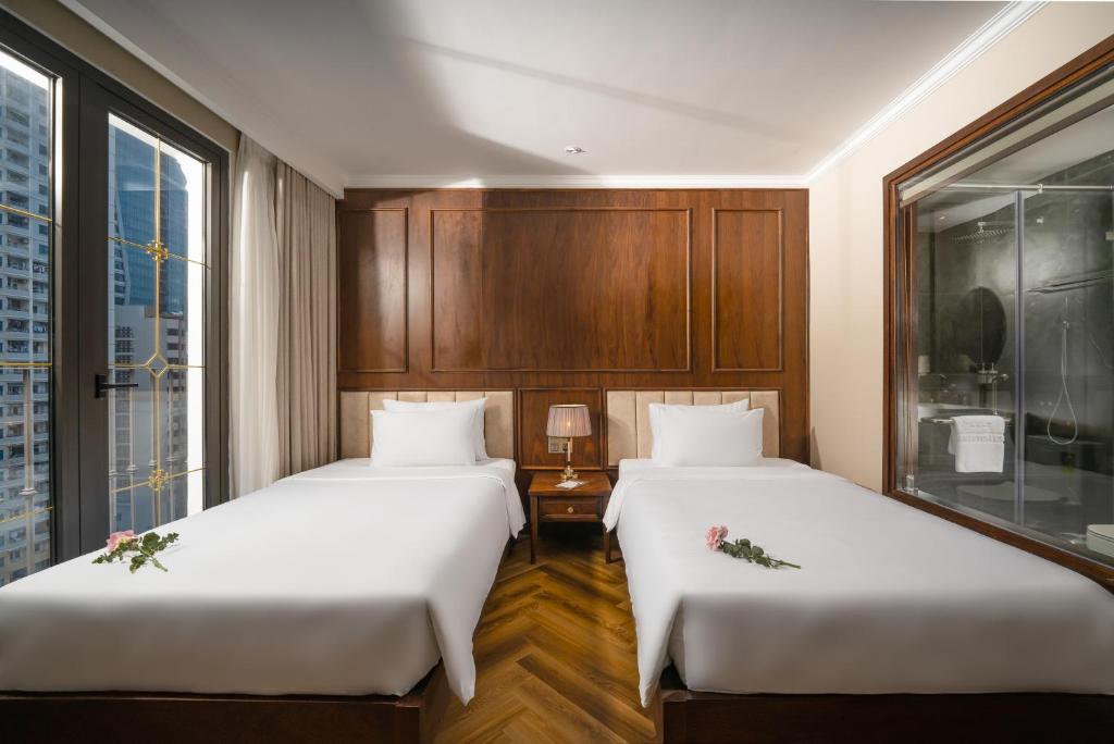 Special Offer - Deluxe Twin Balcony City View