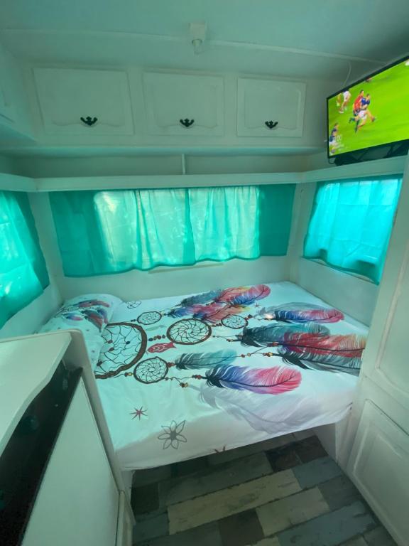 Posteľ alebo postele v izbe v ubytovaní Camping individuel dans la maquis Corse