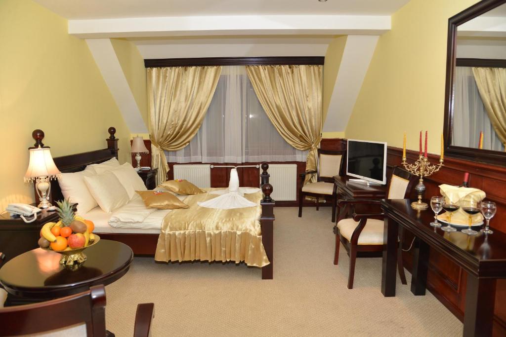 Postel nebo postele na pokoji v ubytování Hotel Zlatarski Zlatnik